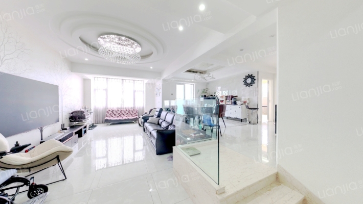 嘉年华大厦二手房实景图