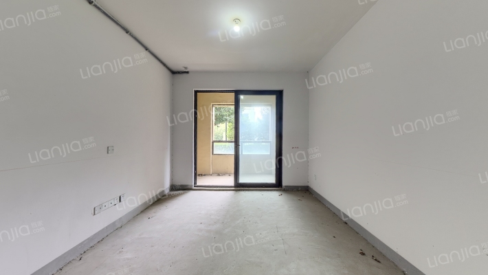 绿地理想名苑二手房实景图