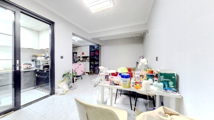 亚冠大厦二手房实景图