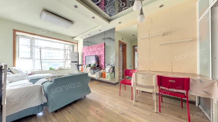 上层建筑二手房实景图