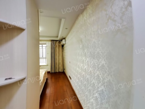 合租·日益家园一期 4居室 南卧