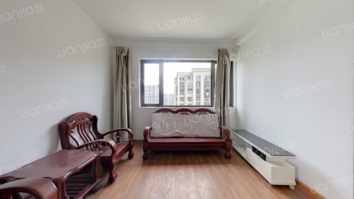 东新府二手房实景图