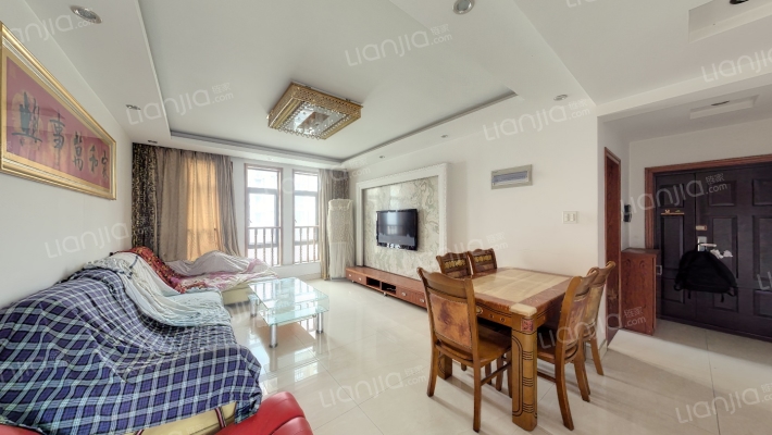 水岸华庭二手房实景图