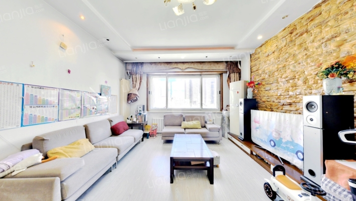 世纪广场二手房实景图