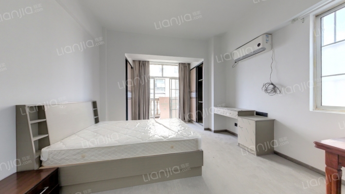 莱茵小镇二手房实景图