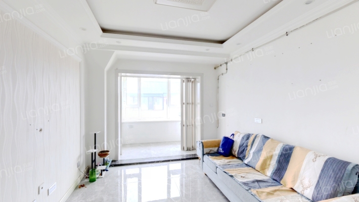 蓝新街二手房实景图