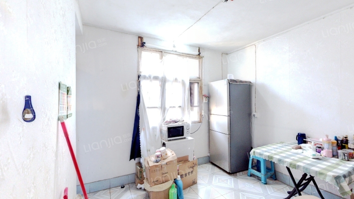 革新新村二手房实景图