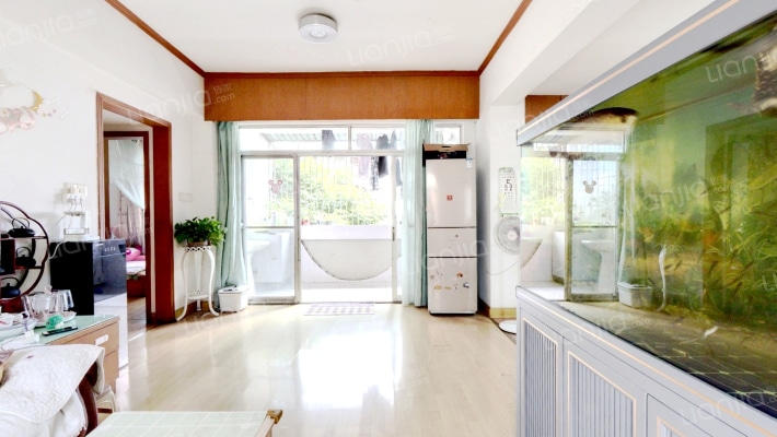 区城管局宿舍楼二手房实景图