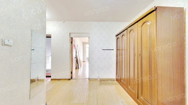 沃华水岸二手房实景图