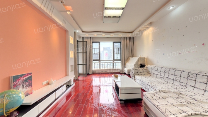 金地格林小城梦茵区二手房实景图