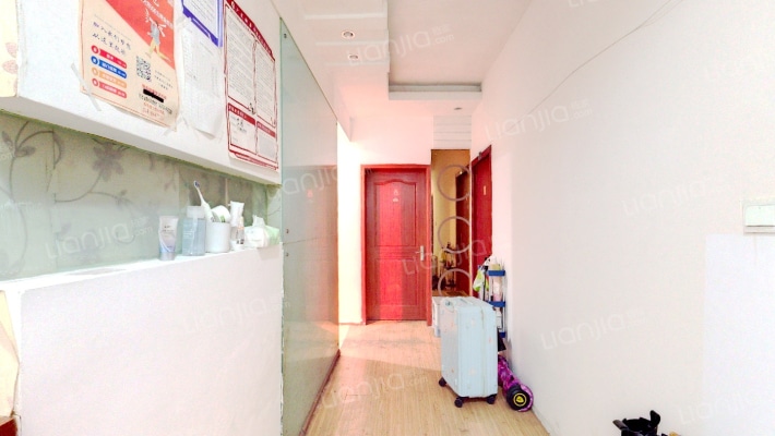 圣地名居二手房实景图