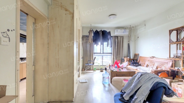 新时空公寓二手房实景图