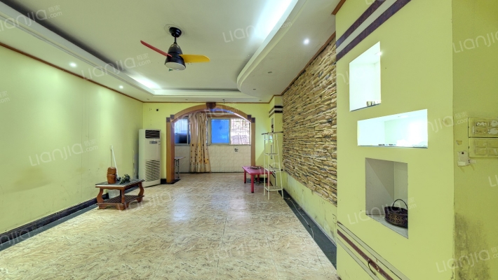 沿山路二段47号二手房实景图