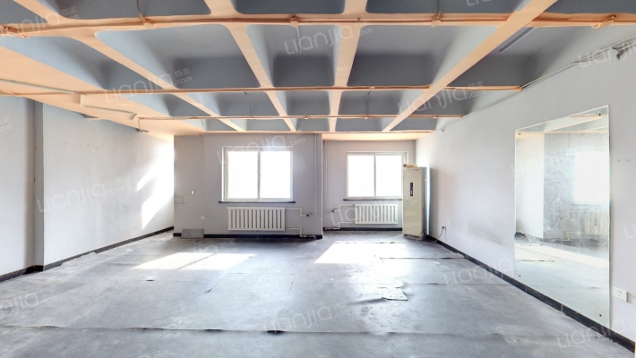 万隆中心大厦二手房实景图