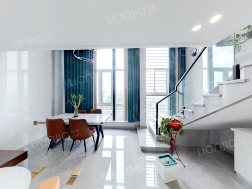 整租·冠城商业中心 1室1厅 跃层 西南