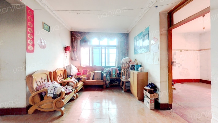 宝山南路564号二手房实景图