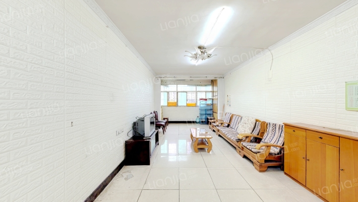 鹅石堡山二手房实景图