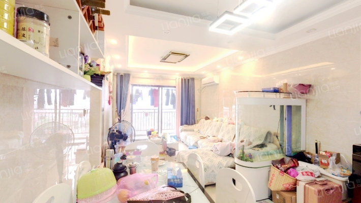 尚峰温莎堡二手房实景图