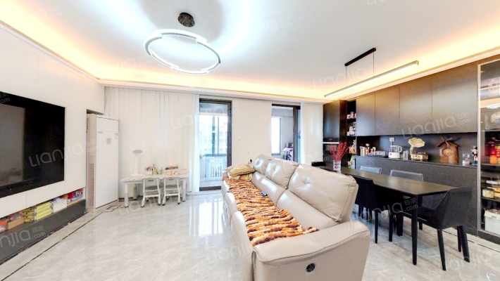 金轮翠雍华庭二手房实景图