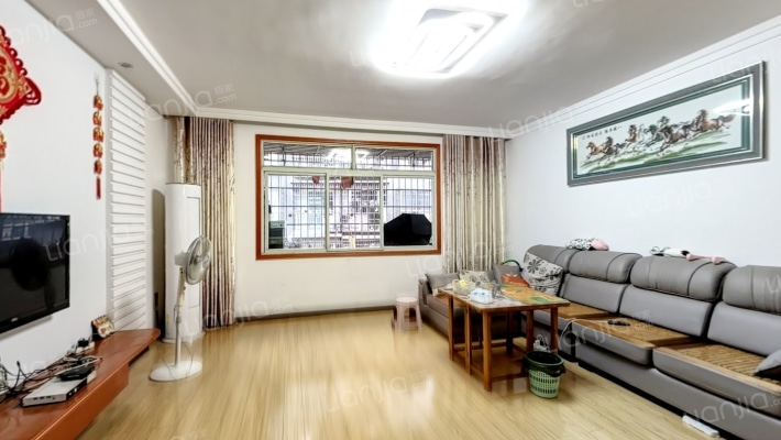 体苑金座二手房实景图