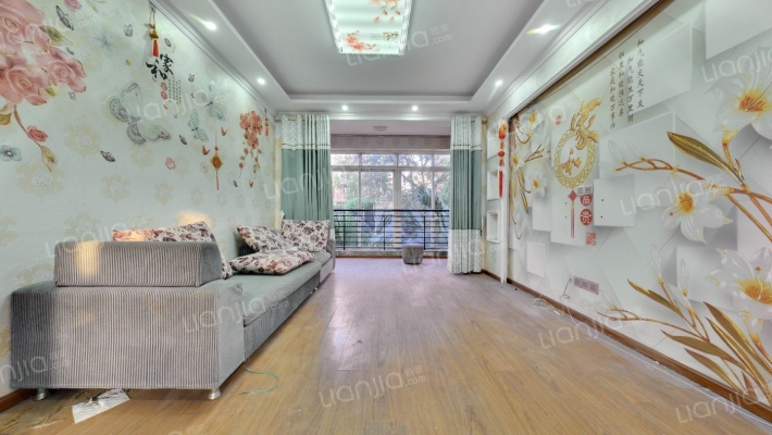 东方虹花苑二手房实景图