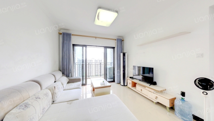 世荣碧水岸二手房实景图