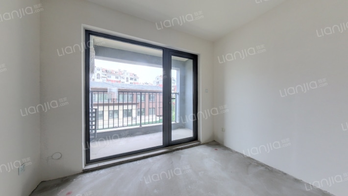 融创臻阅二手房实景图