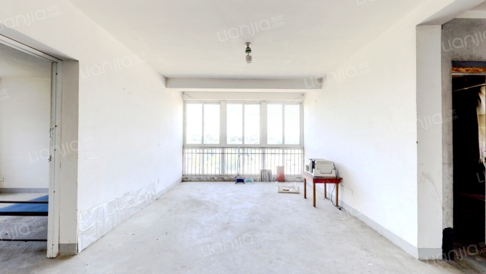 鸿裕华庭二手房实景图