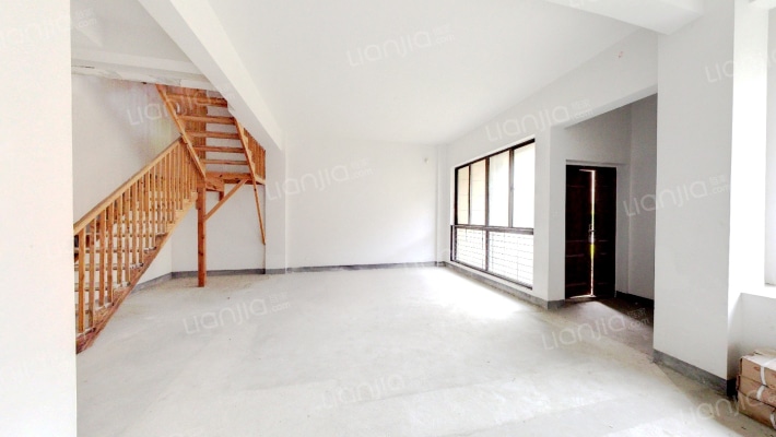 世茂海滨花园B4区二手房实景图