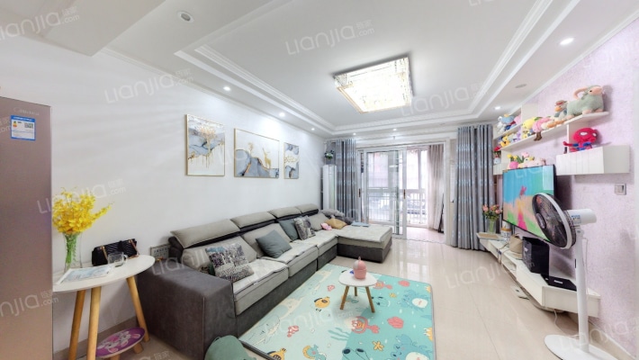 中央美地二手房实景图