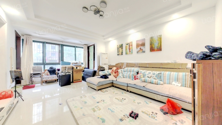 鑫江花苑二手房实景图