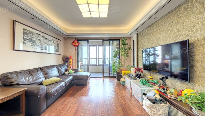 臻品嘉园(公寓)二手房实景图