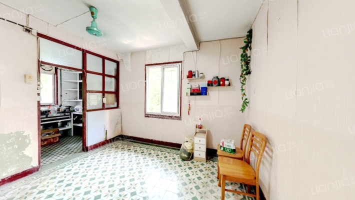 福州市邮政转运站宿舍二手房实景图