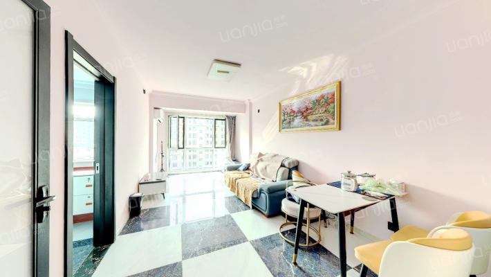 世纪小区二手房实景图