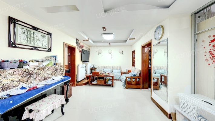 龙腾山庄二手房实景图