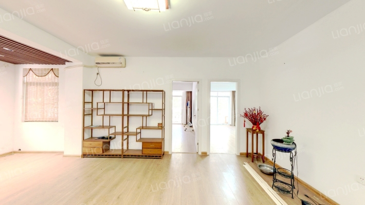 新侨联广场二手房实景图