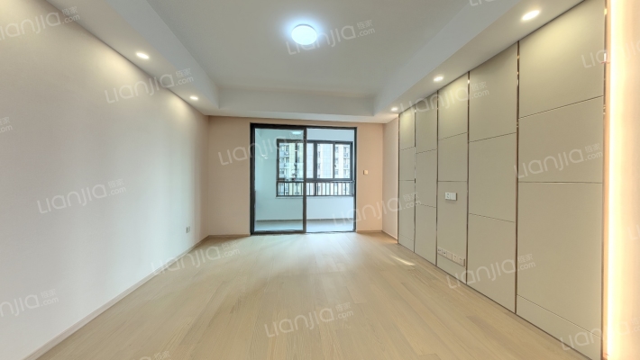 悦峰雅苑A区二手房实景图