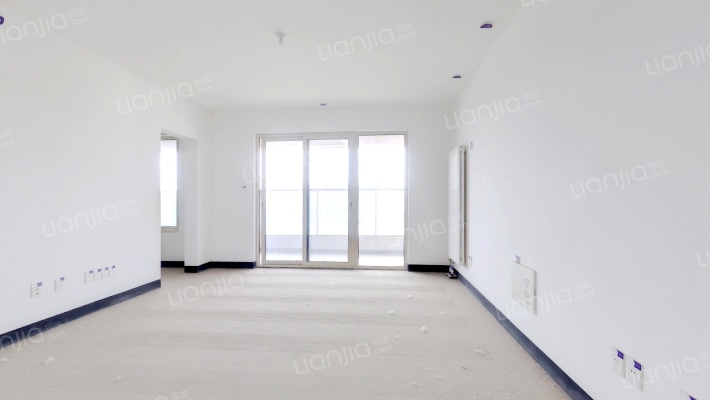 融创美盛芳园二手房实景图