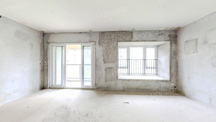 卓越蔚蓝城二手房实景图