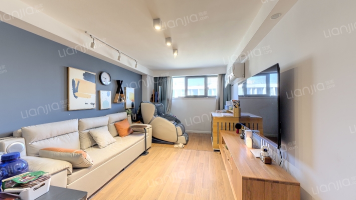 宝隆时代广场二手房实景图