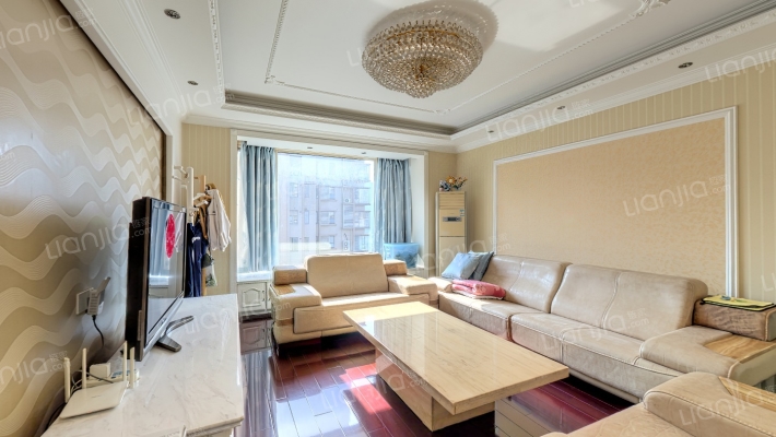 拉德芳斯南苑二手房实景图