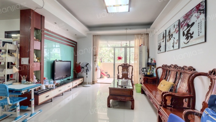 东怡新苑二手房实景图