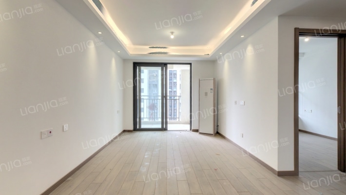 卓越蔚蓝星宸苑二手房实景图