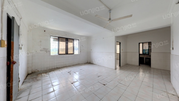 湖畔花园二手房实景图