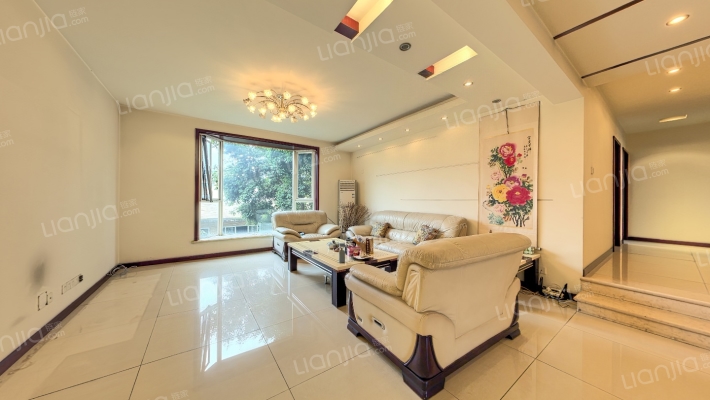 嘉瑞苑一期二手房实景图