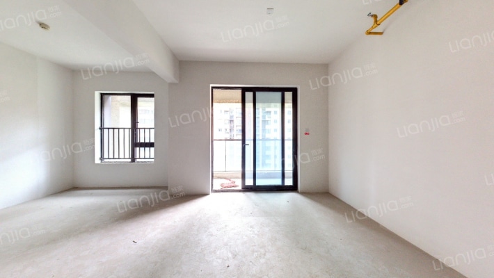 华发外滩首府二手房实景图