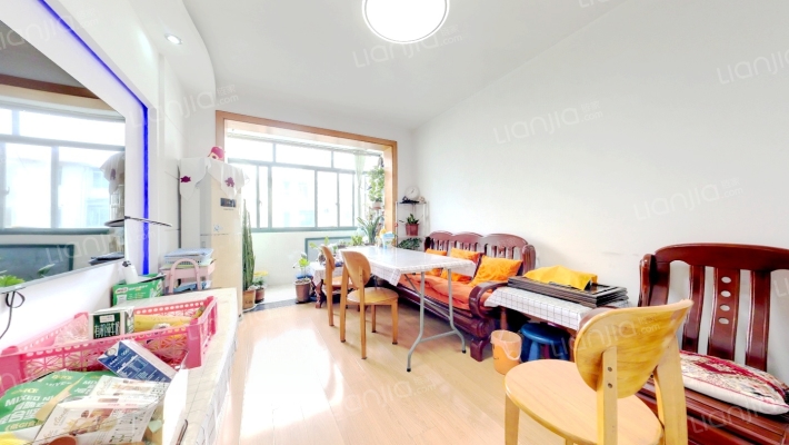 杨泰三村二手房实景图