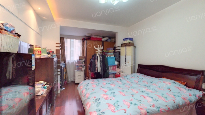 龙柏四季花园二手房实景图