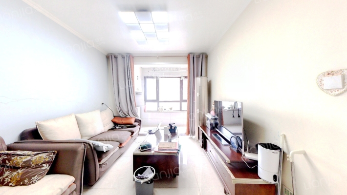 加州东部世界城枫丹名郡二手房实景图