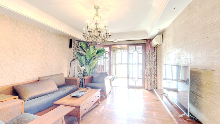 路劲河畔明珠二手房实景图